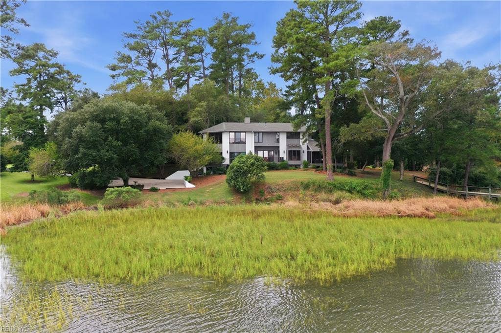 1882 Cherry Grove Road N, Suffolk, VA 23432 1882 Cherry Grove Road N, Suffolk, VA 23432