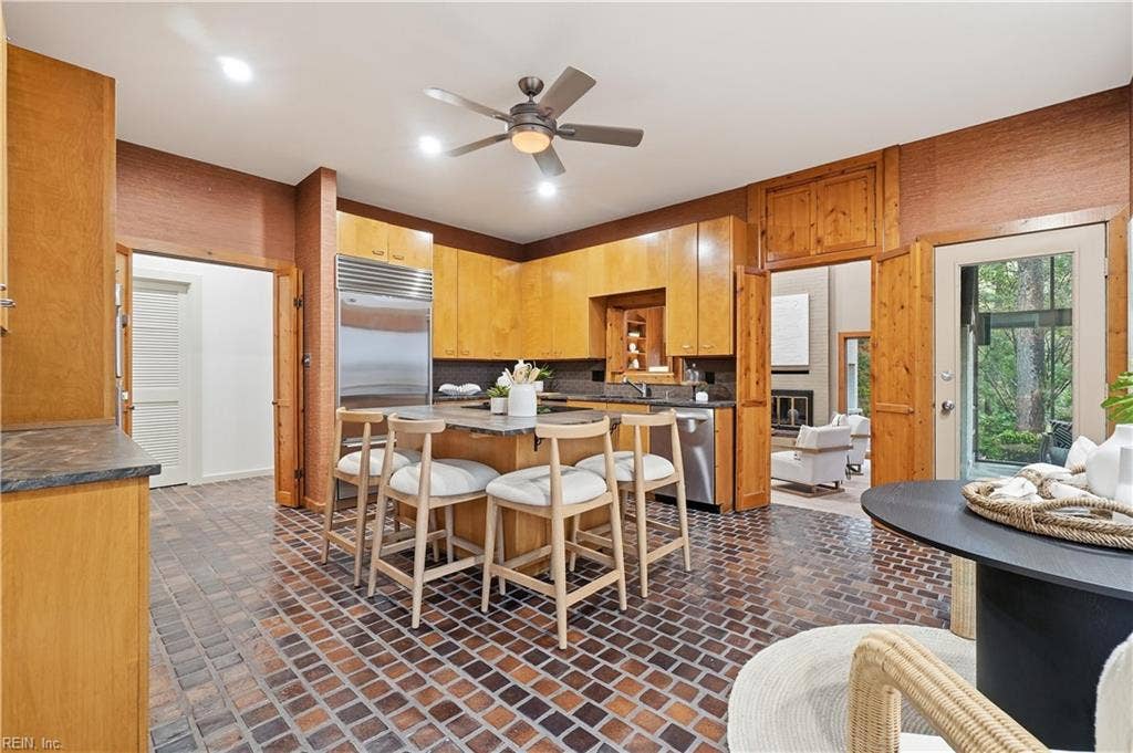 1882 Cherry Grove Road N, Suffolk, VA 23432 1882 Cherry Grove Road N, Suffolk, VA 23432
