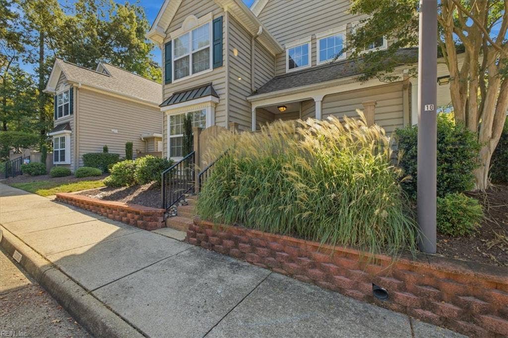201 Bristol Common, Bristol Commons, Williamsburg, VA 23188