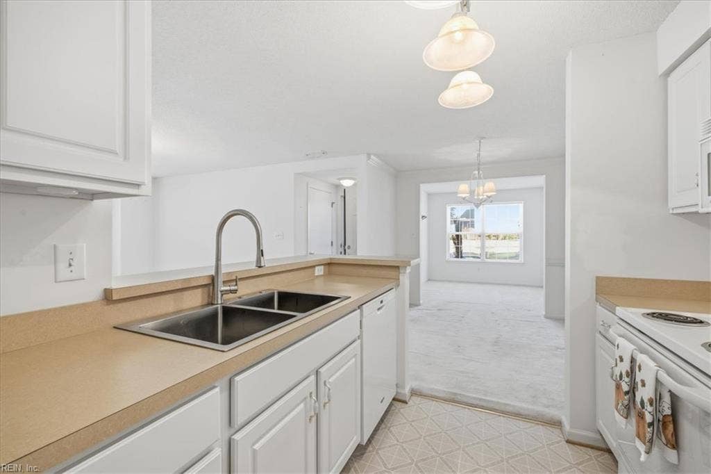 201 Bristol Common, Bristol Commons, Williamsburg, VA 23188