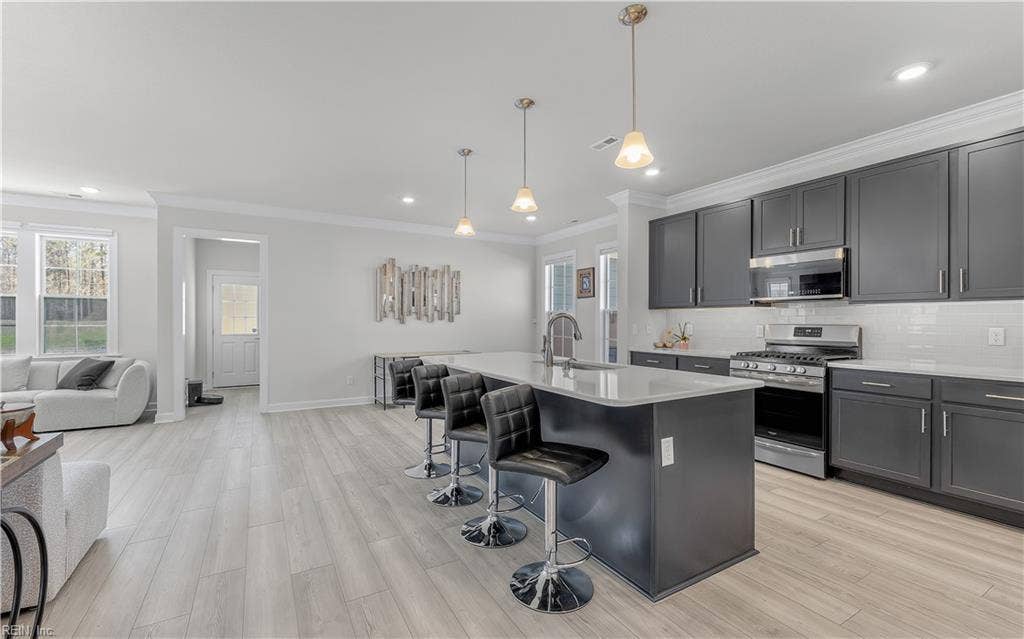 2216 Hampton Roads Parkway, Chesapeake, VA 23321