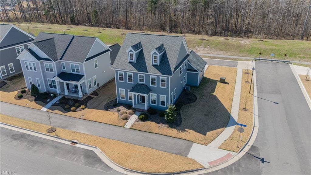 2216 Hampton Roads Parkway, Chesapeake, VA 23321