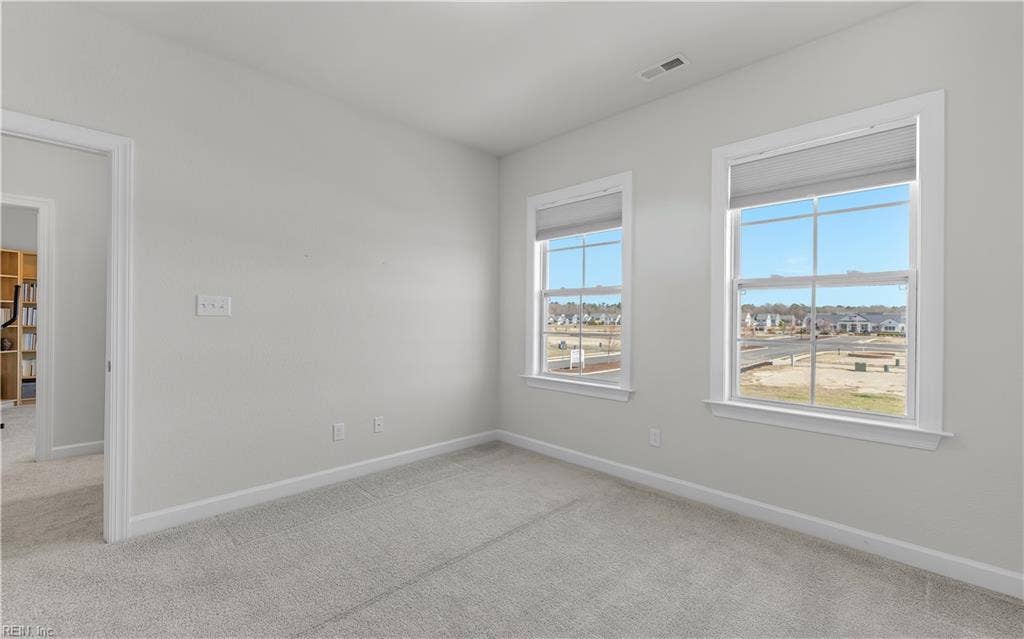 2216 Hampton Roads Parkway, Chesapeake, VA 23321