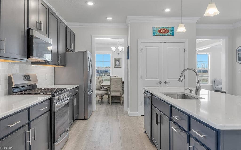 2216 Hampton Roads Parkway, Chesapeake, VA 23321