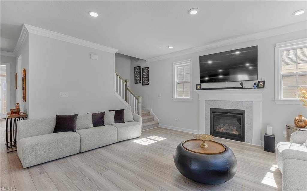 2216 Hampton Roads Parkway, Chesapeake, VA 23321