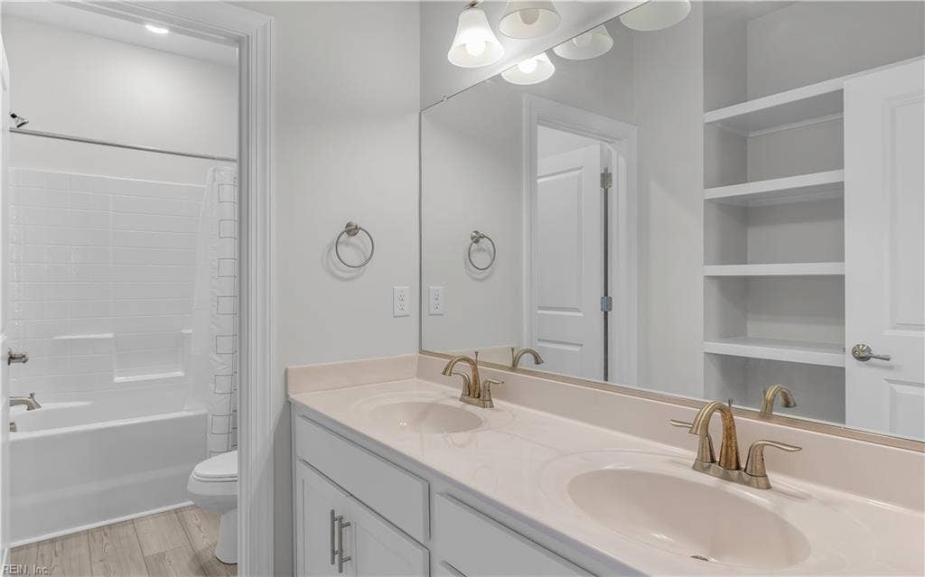 2216 Hampton Roads Parkway, Chesapeake, VA 23321
