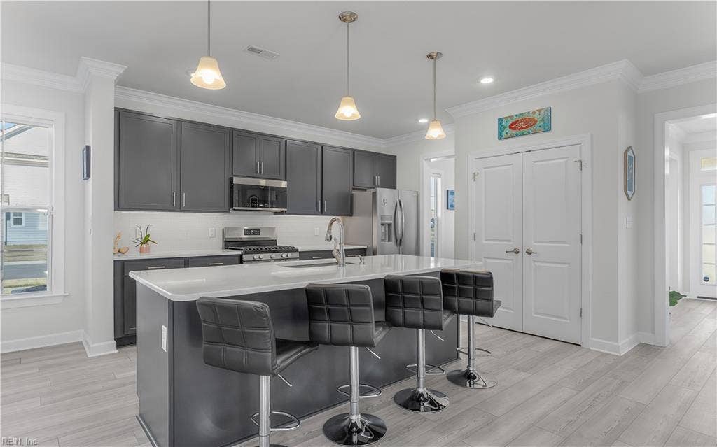 2216 Hampton Roads Parkway, Chesapeake, VA 23321