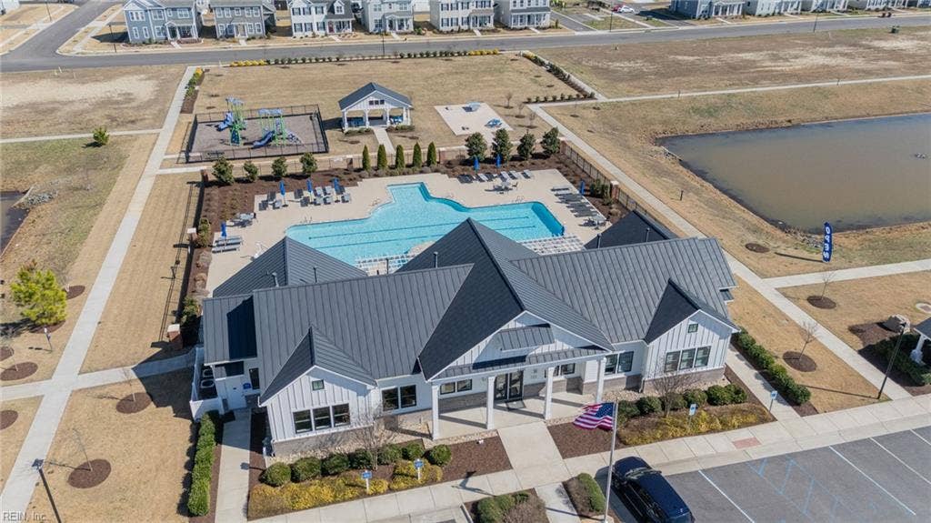 2216 Hampton Roads Parkway, Chesapeake, VA 23321