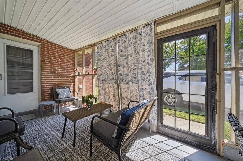 screened in porch