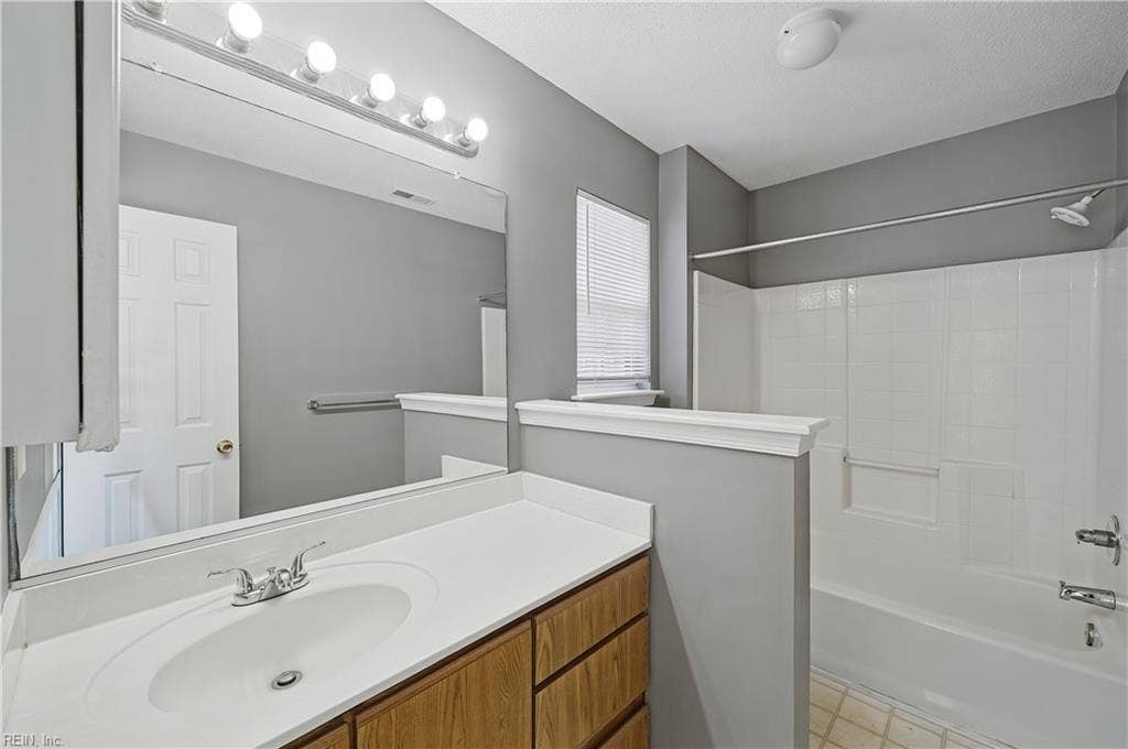 609 McLaw Drive, Newport News, VA 23608 609 McLaw Drive, Newport News, VA 23608