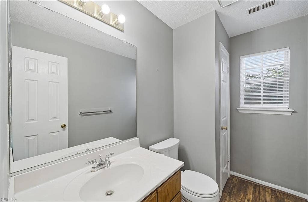 609 McLaw Drive, Newport News, VA 23608 609 McLaw Drive, Newport News, VA 23608