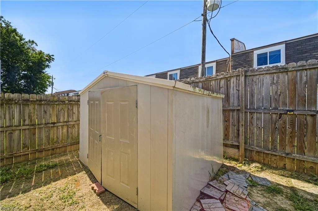 609 McLaw Drive, Newport News, VA 23608 609 McLaw Drive, Newport News, VA 23608