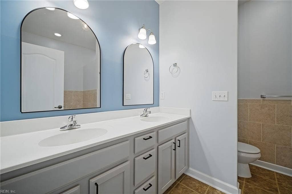 4804 Almandine Avenue, Virginia Beach, VA 23462 PRIMARY BATHROOM: DUAL SINKS, SHOWER WITH SEPARATE JETTED TUB!