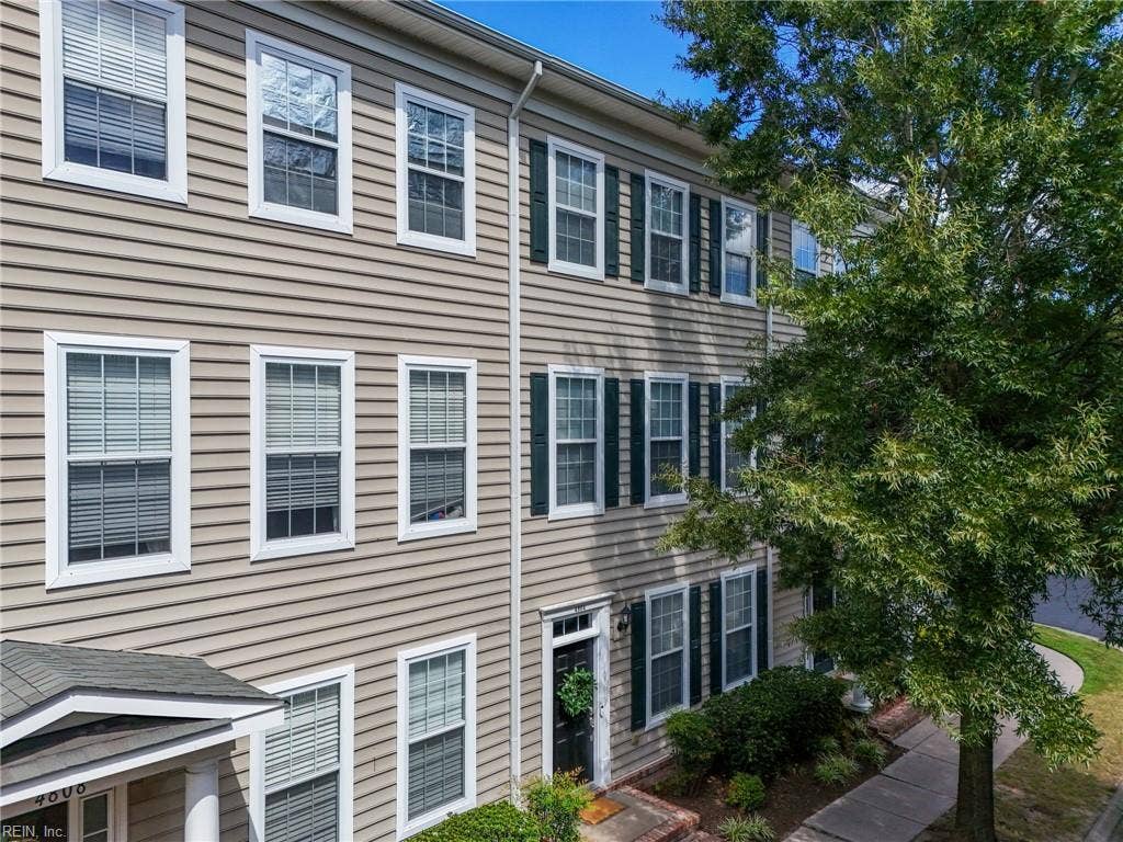 4804 Almandine Avenue, Virginia Beach, VA 23462 1880 SF WITH 3 BR, 3.5 BATHS + 2-CAR GARAGE!