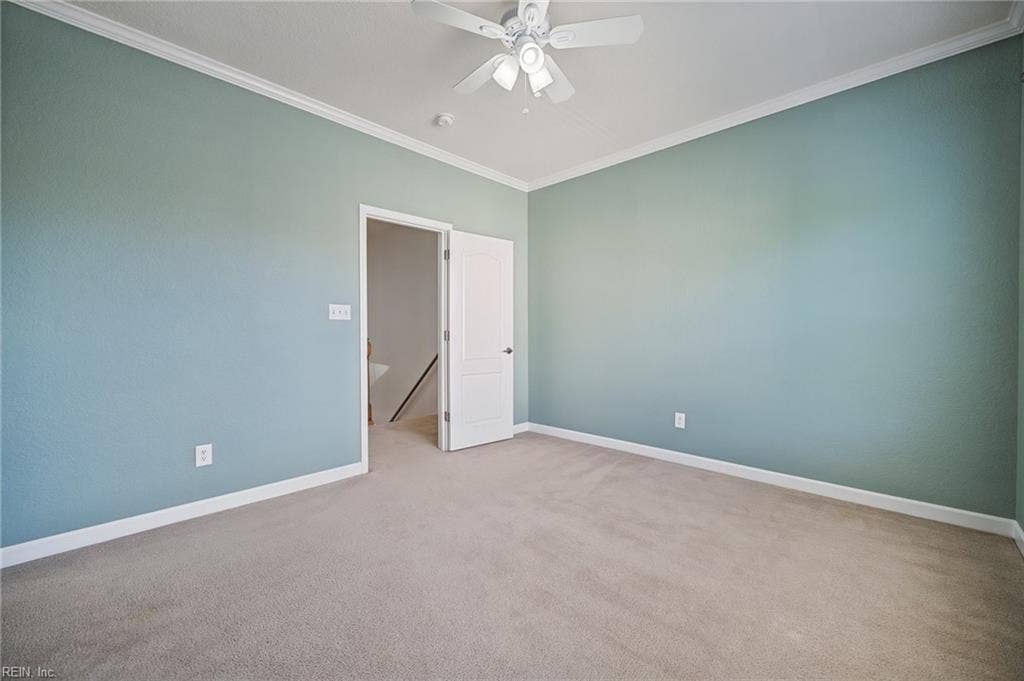 4804 Almandine Avenue, Virginia Beach, VA 23462 CEILING FAN, CROWN MOLDING, EN SUITE BATHROOM.