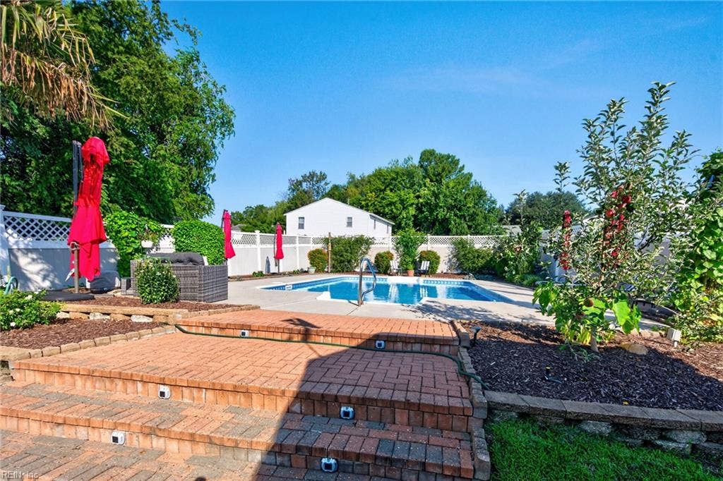 310 S Willard Avenue, Hampton, VA 23663