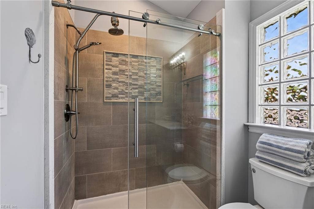 310 S Willard Avenue, Hampton, VA 23663