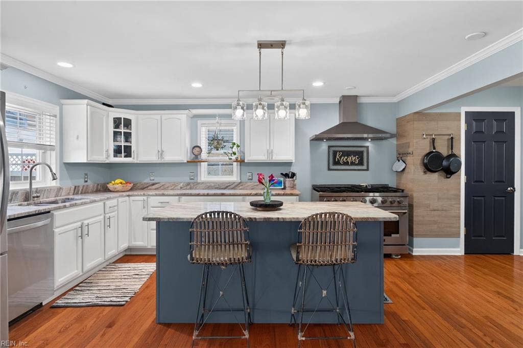 310 S Willard Avenue, Hampton, VA 23663