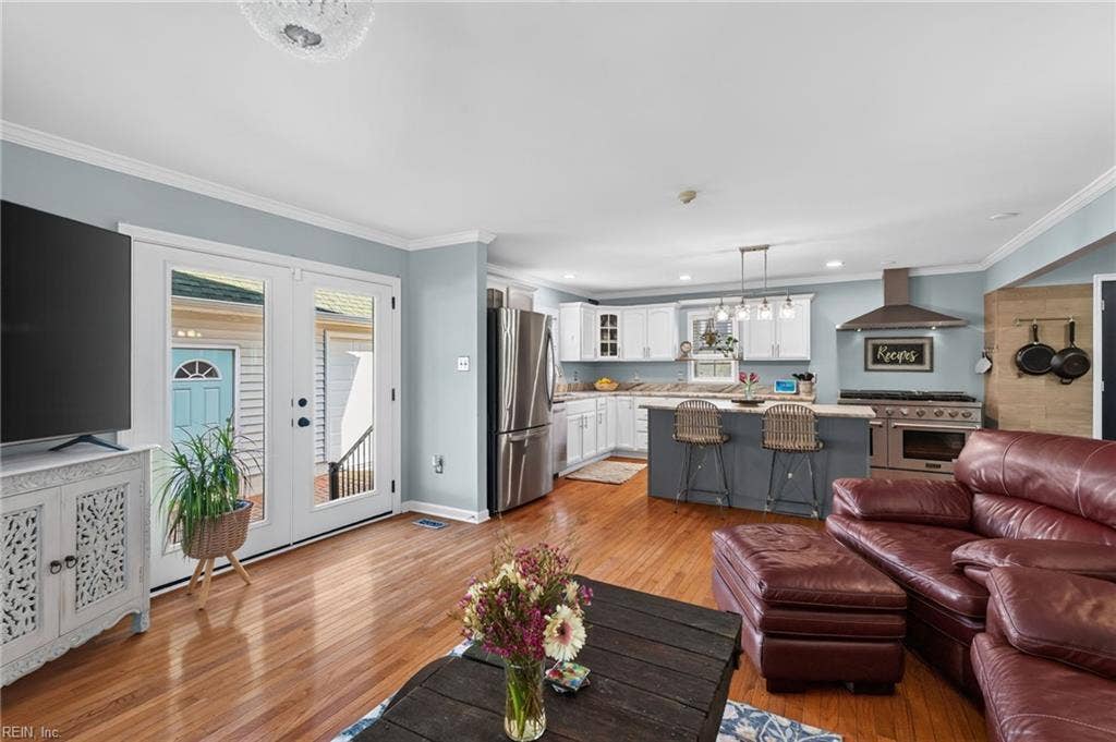 310 S Willard Avenue, Hampton, VA 23663