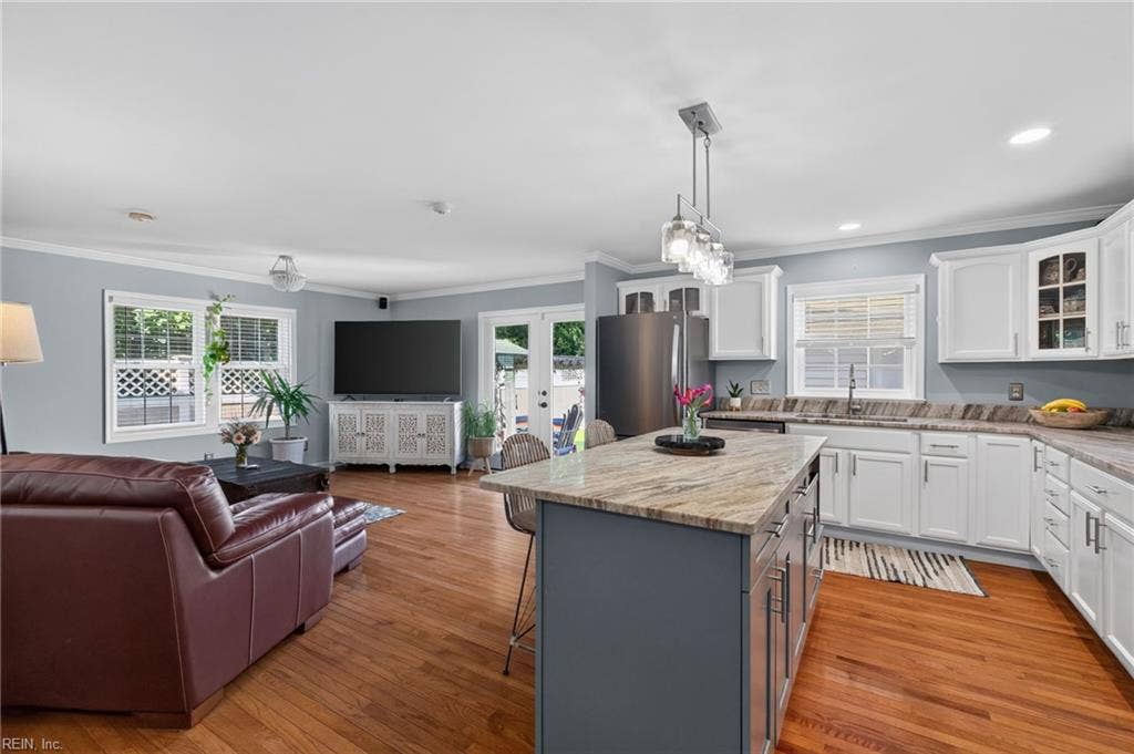 310 S Willard Avenue, Hampton, VA 23663
