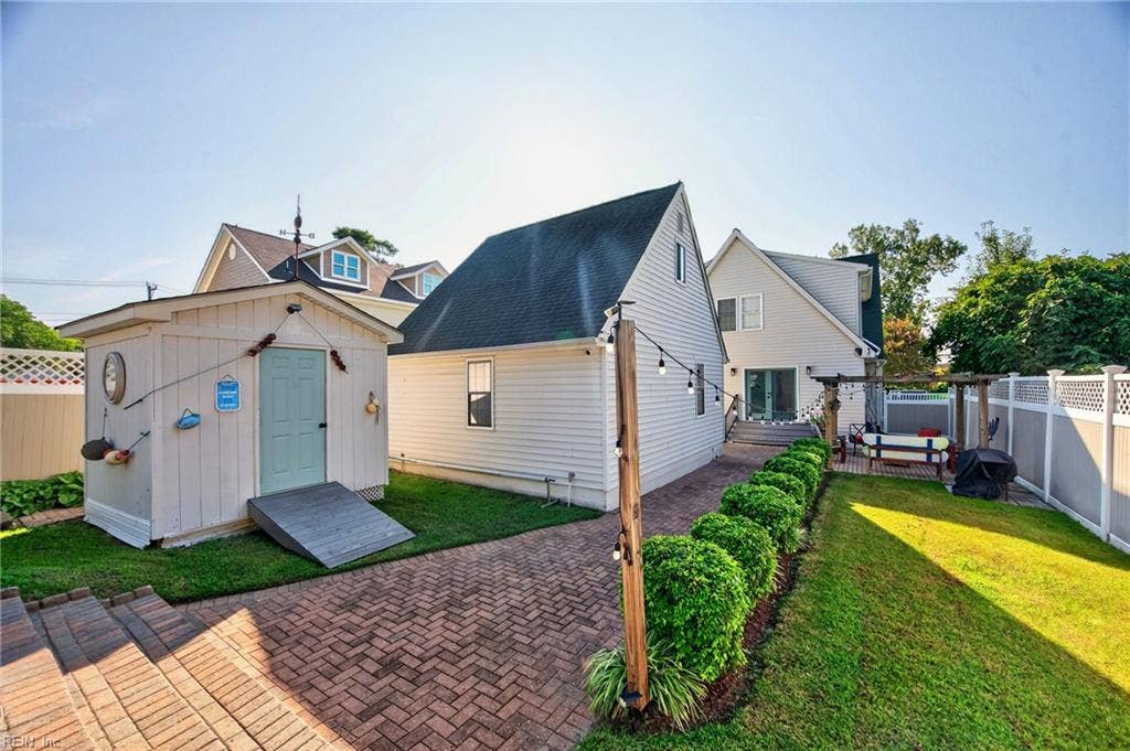 310 S Willard Avenue, Hampton, VA 23663