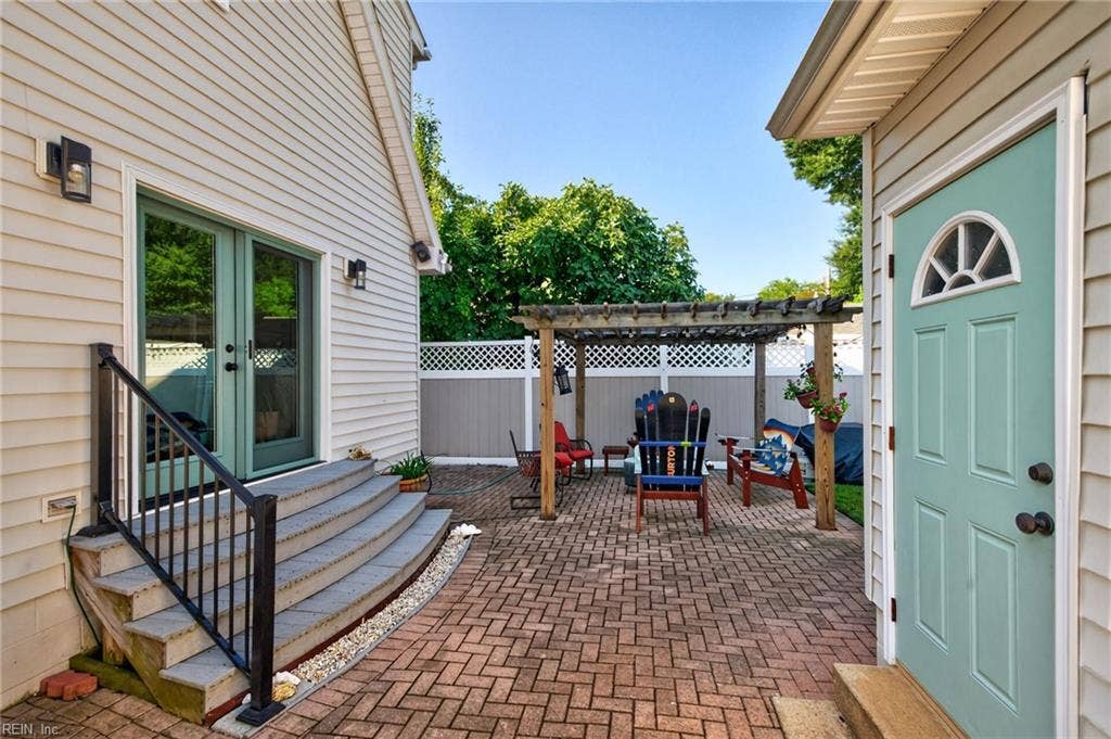 310 S Willard Avenue, Hampton, VA 23663