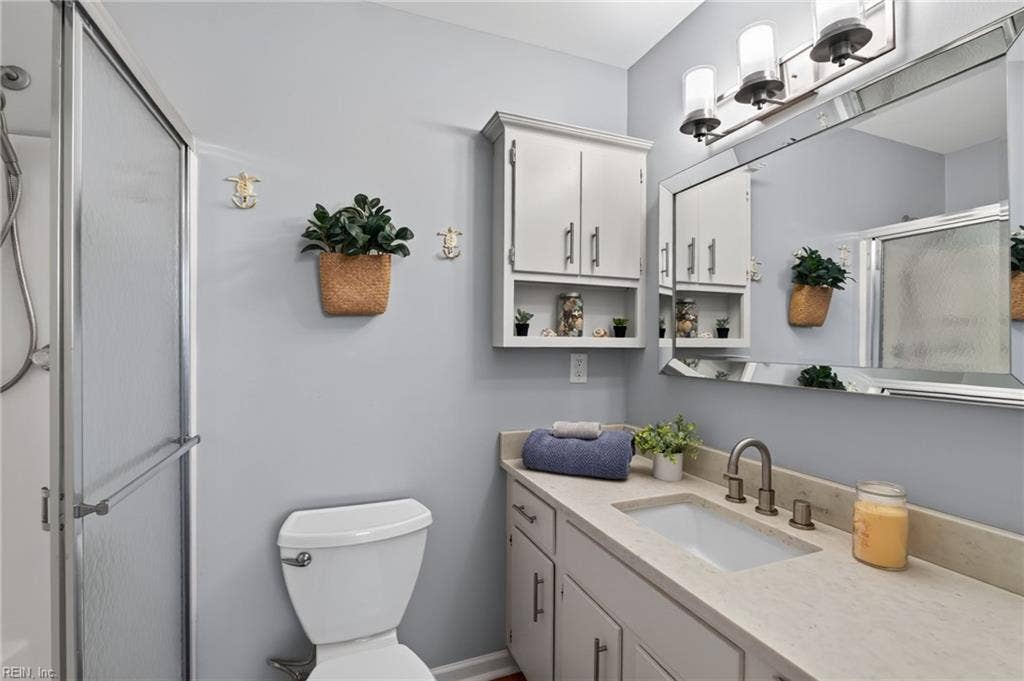 310 S Willard Avenue, Hampton, VA 23663