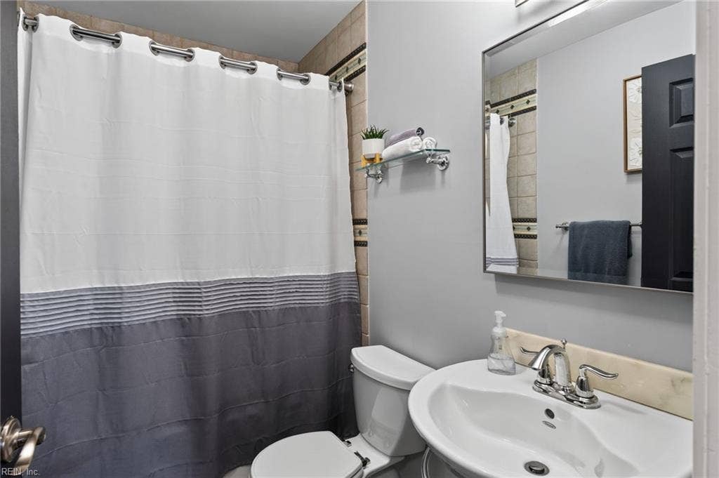 310 S Willard Avenue, Hampton, VA 23663