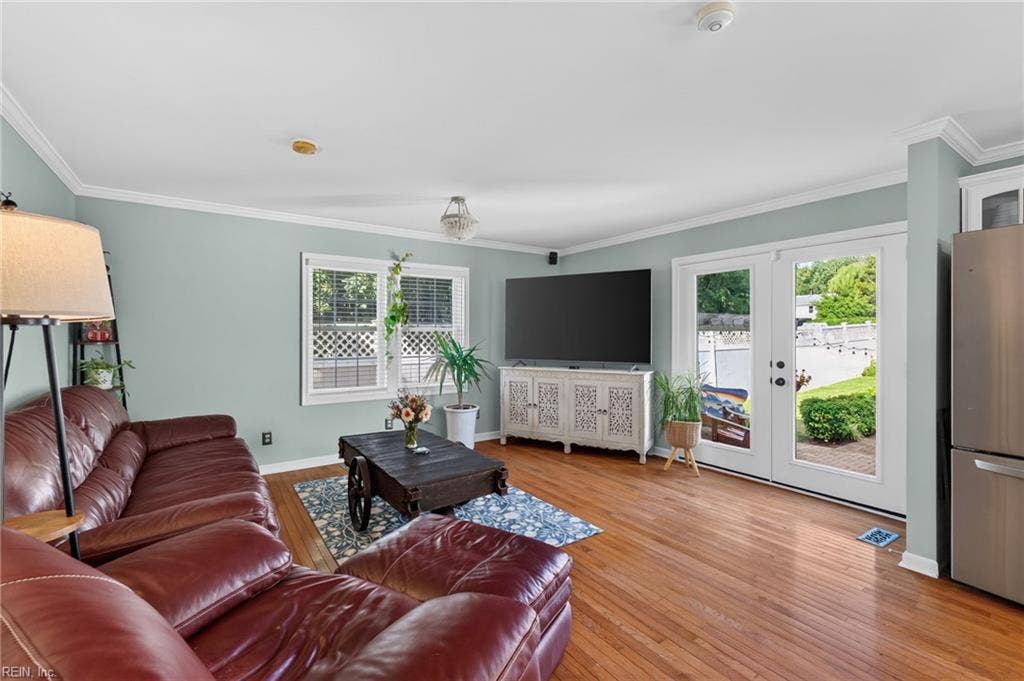 310 S Willard Avenue, Hampton, VA 23663
