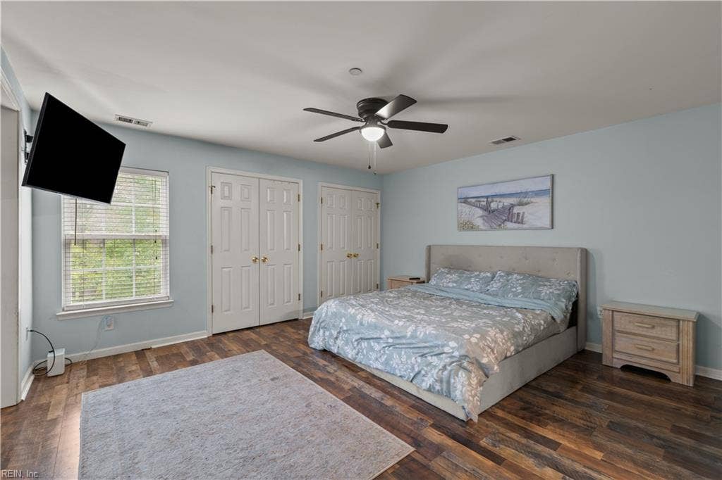 Primary bedroom
