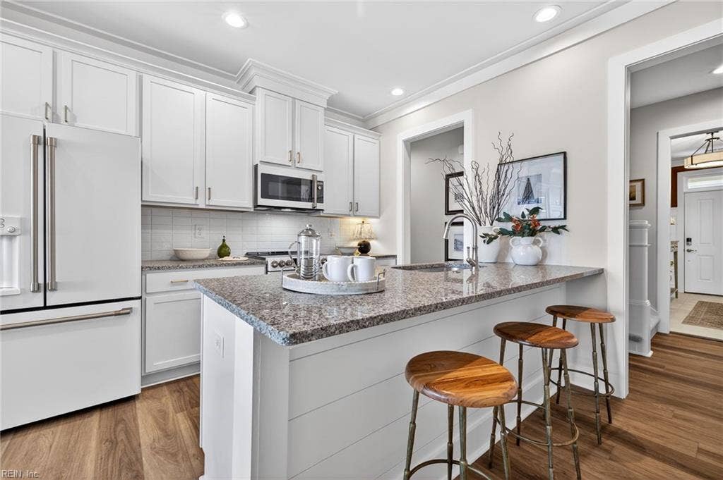 1008 Gadsby Lane, Williamsburg, VA 23185 1008 Gadsby Lane, Williamsburg, VA 23185