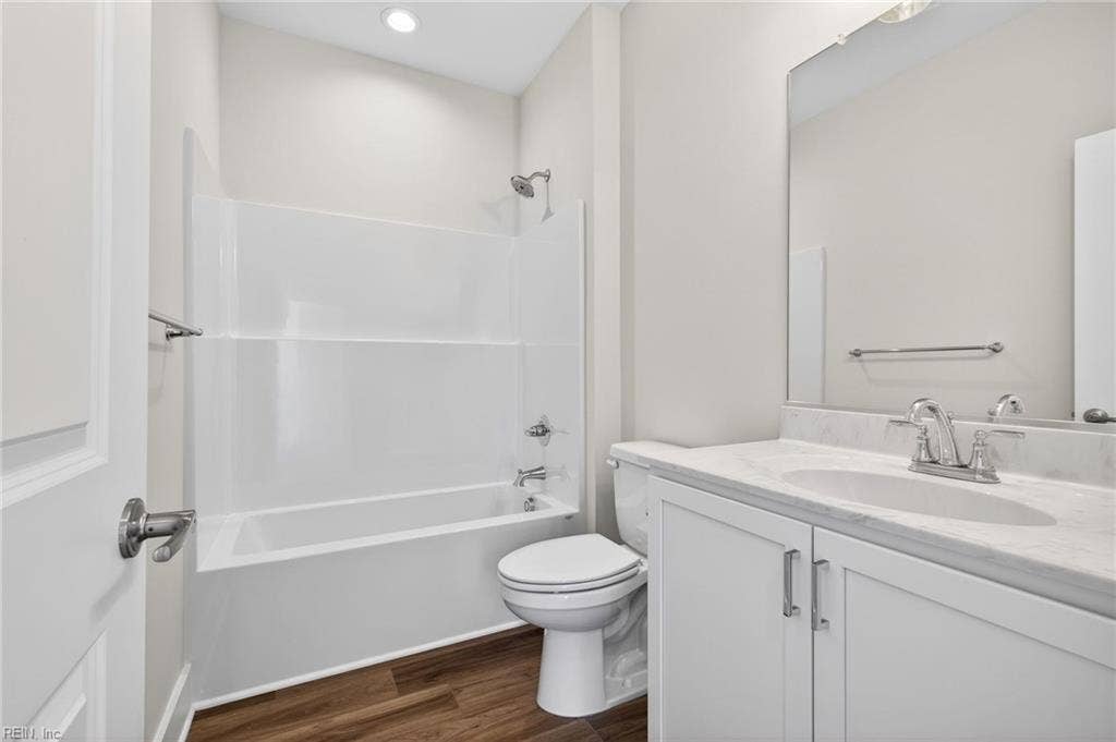 1008 Gadsby Lane, Williamsburg, VA 23185 1008 Gadsby Lane, Williamsburg, VA 23185