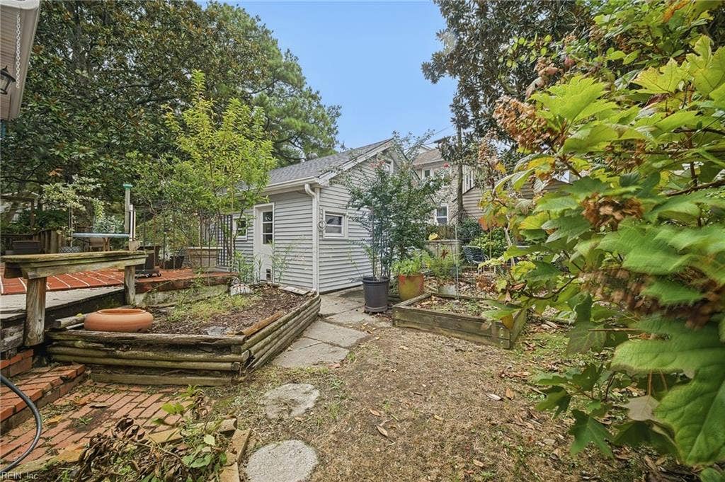 1101 Lexan Avenue, Norfolk, VA 23508 1101 Lexan Avenue, Norfolk, VA 23508