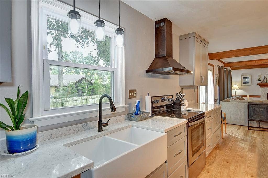 1937 Grey Friars Chase, Bellamy Plantation, Virginia Beach, VA 23456