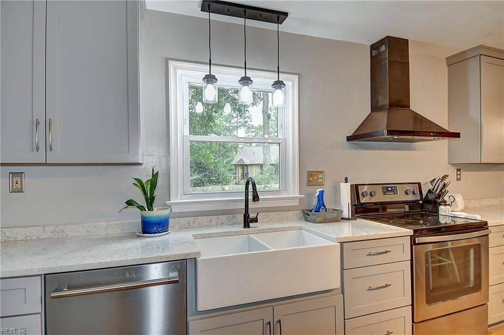 1937 Grey Friars Chase, Bellamy Plantation, Virginia Beach, VA 23456