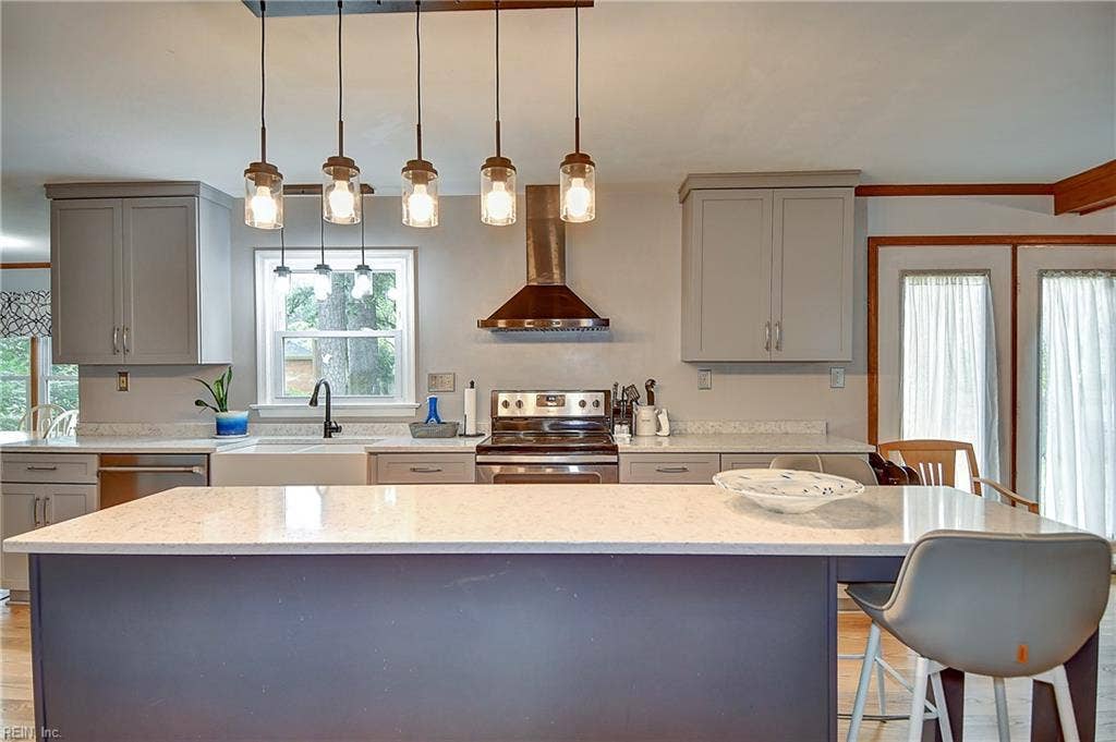 1937 Grey Friars Chase, Bellamy Plantation, Virginia Beach, VA 23456