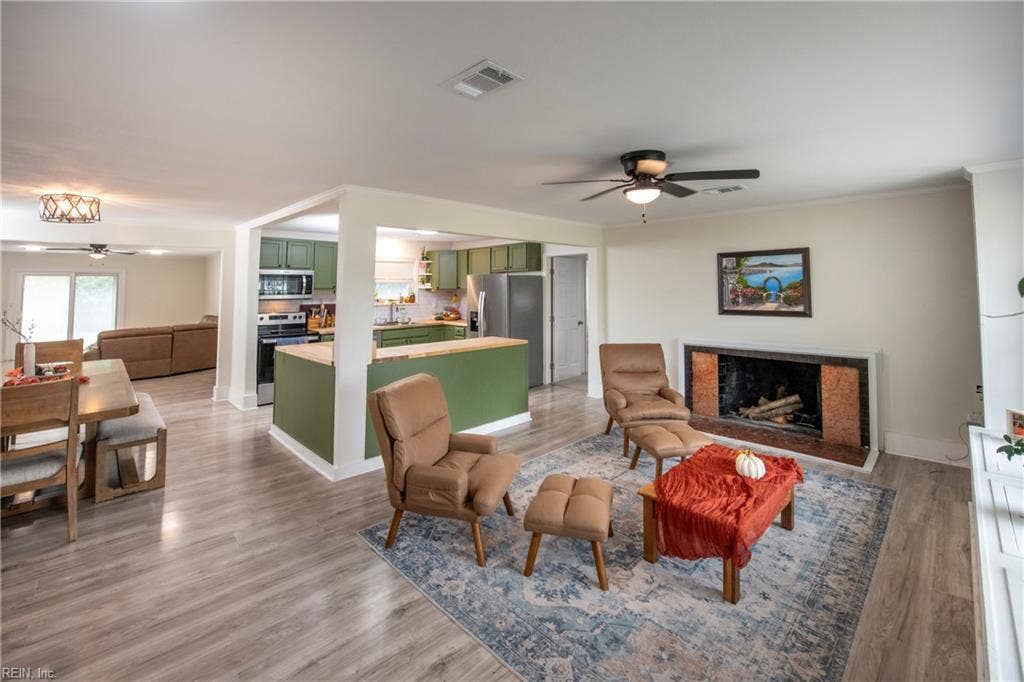 1049 Norwich Ave Avenue, Virginia Beach, VA 23455 1049 Norwich Ave Avenue, Virginia Beach, VA 23455