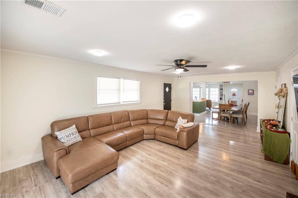 1049 Norwich Ave Avenue, Virginia Beach, VA 23455 1049 Norwich Ave Avenue, Virginia Beach, VA 23455