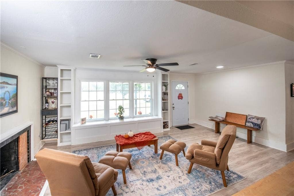 1049 Norwich Ave Avenue, Virginia Beach, VA 23455 1049 Norwich Ave Avenue, Virginia Beach, VA 23455