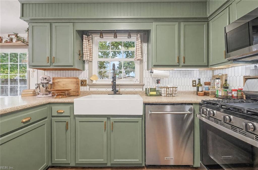 1213 Mendelssohn Court, Virginia Beach, VA 23454 1213 Mendelssohn Court, Virginia Beach, VA 23454