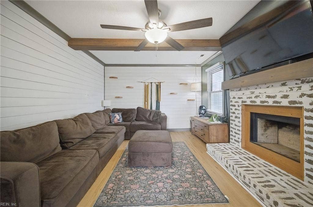 1213 Mendelssohn Court, Virginia Beach, VA 23454 1213 Mendelssohn Court, Virginia Beach, VA 23454