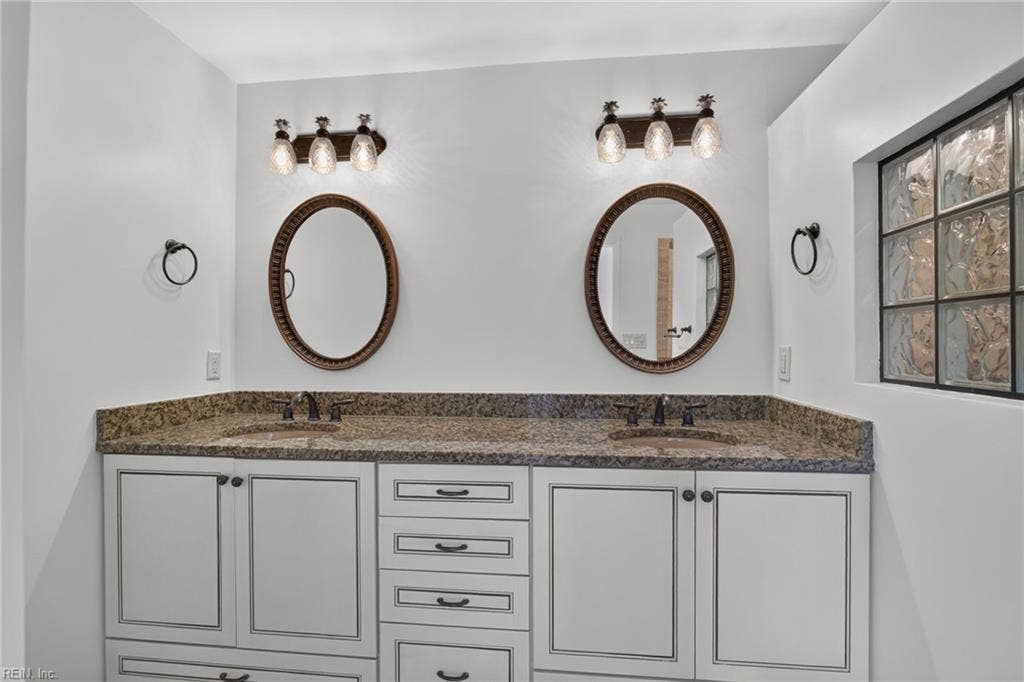 414 Pinewood Drive, Virginia Beach, VA 23451 Primary bathroom.