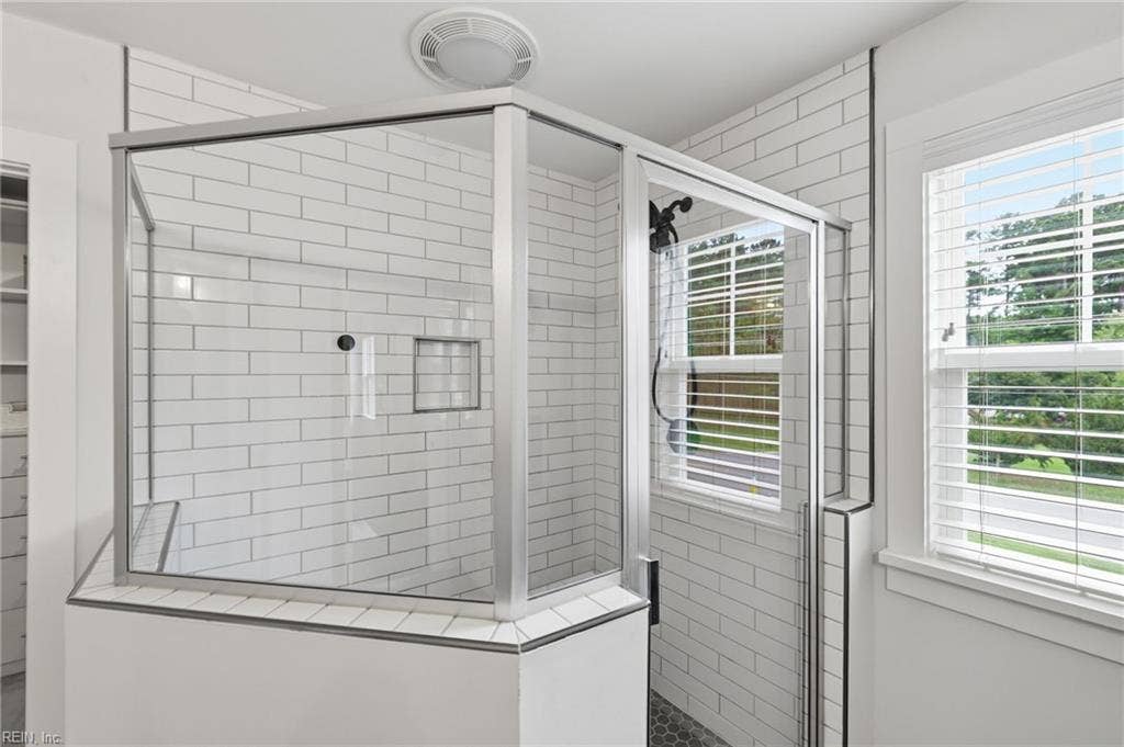 2793 Atwoodtown Road, Ashby's Bridge, Virginia Beach, VA 23456 2nd floor Primary bath