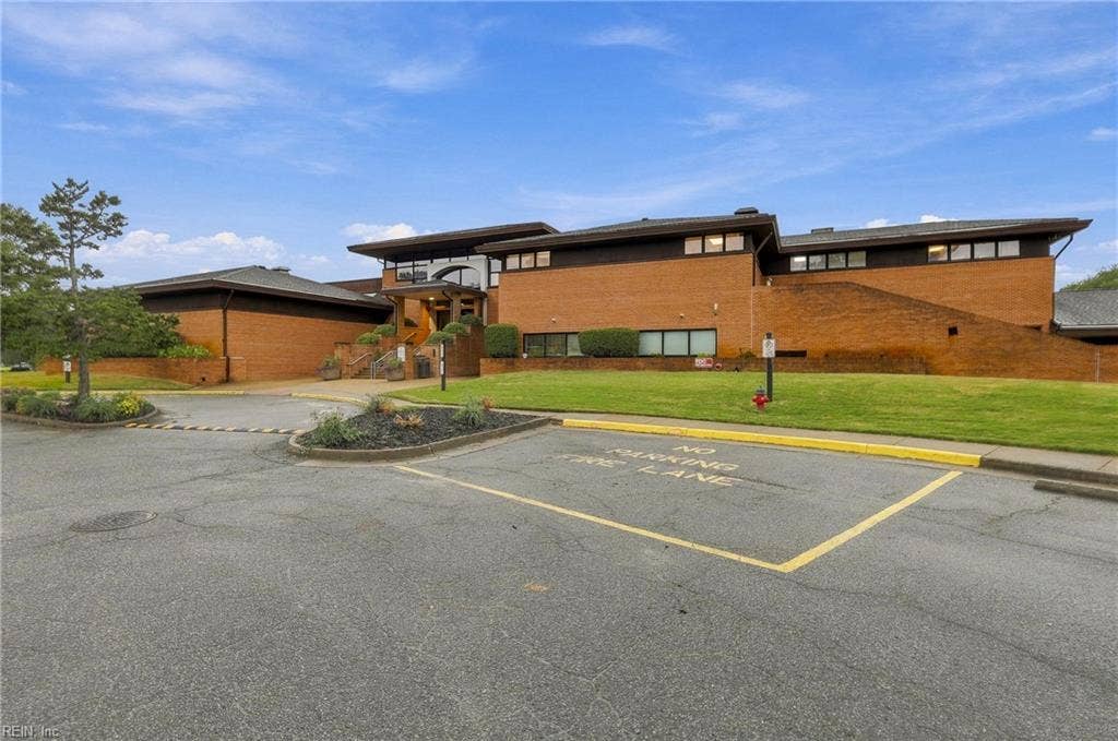 948 Shoal Creek Trail, #A, Fairways Villas, Chesapeake, VA 23320