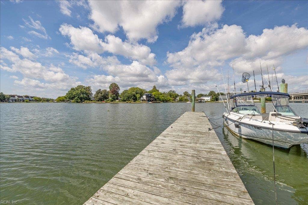 19 Brough Lane, Hampton, VA 23669 19 Brough Lane, Hampton, VA 23669
