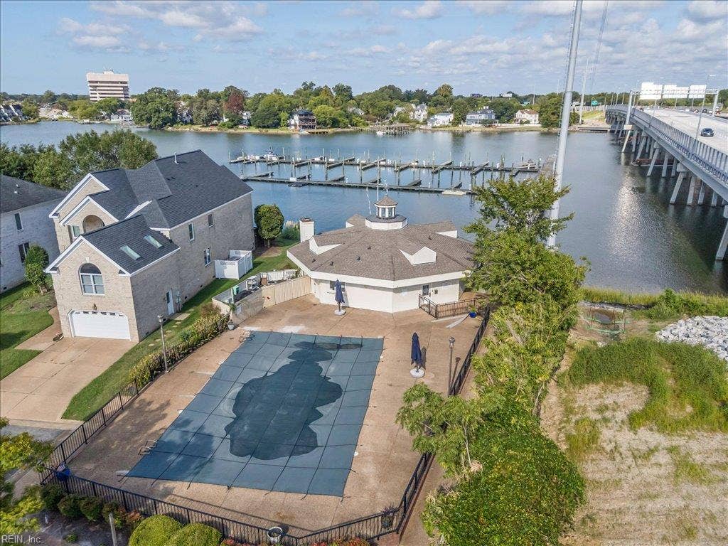 19 Brough Lane, Hampton, VA 23669 19 Brough Lane, Hampton, VA 23669