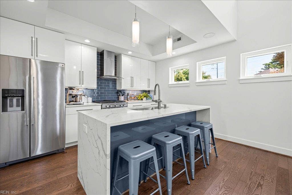 19 Brough Lane, Hampton, VA 23669 19 Brough Lane, Hampton, VA 23669