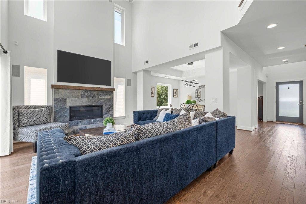 19 Brough Lane, Hampton, VA 23669 19 Brough Lane, Hampton, VA 23669