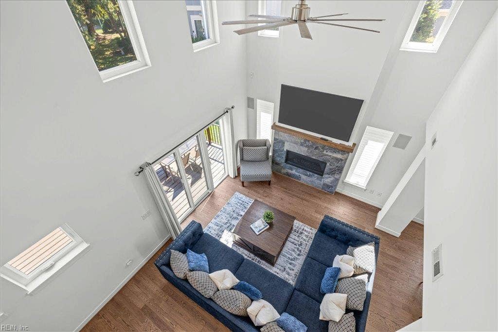 19 Brough Lane, Hampton, VA 23669 19 Brough Lane, Hampton, VA 23669