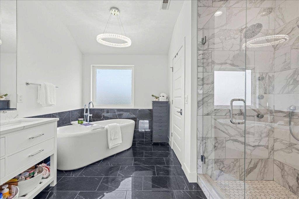19 Brough Lane, Hampton, VA 23669 19 Brough Lane, Hampton, VA 23669